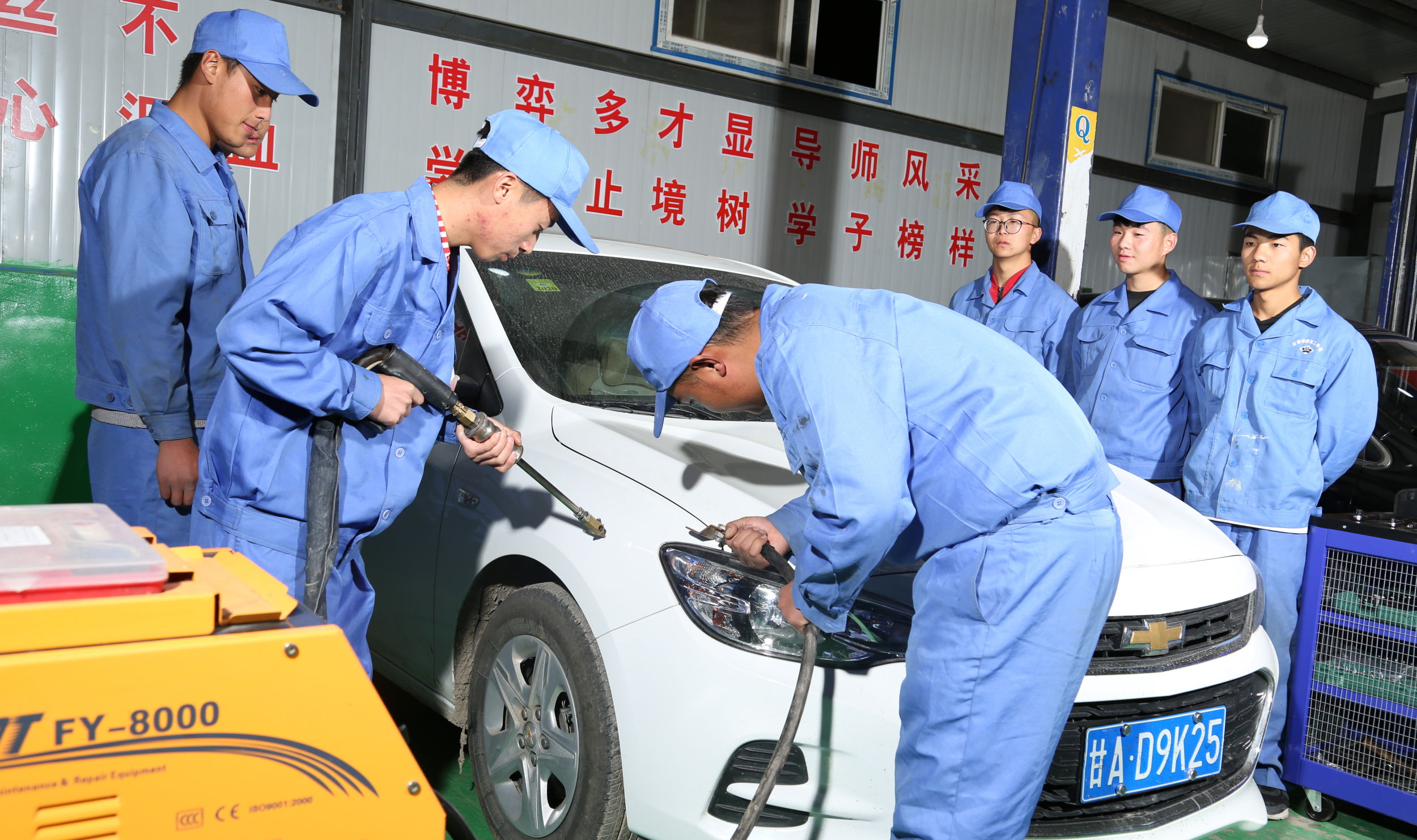 甘肅秦隴技工學校告訴你在蘭州哪個中專學校好？